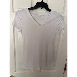 white short sleeve v-neck top, nobo brand, size medium, ribbed, v-neck